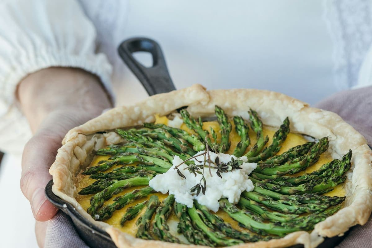 Vegan quiche met tofu en groente